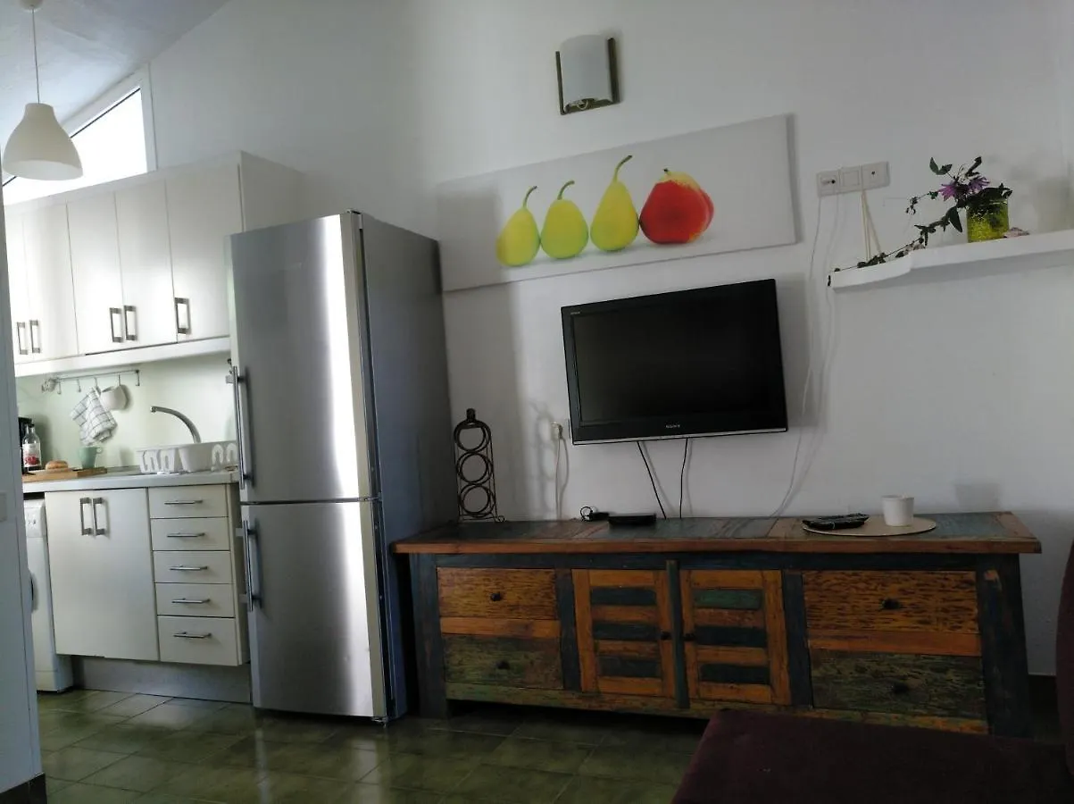 2 Calle Las Azucenas Playa Del Aguila  Appartement